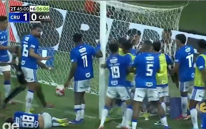 世界杯手机观看app下载-爆发冲突+23人吃红牌!米内罗竞技官方:坚决反对一切暴力行为