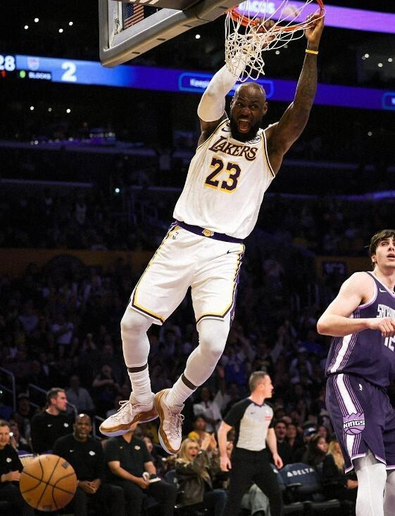 世界杯手机观看app下载-逼近西部第5！东契奇28+9，詹姆斯24分，湖人24分大胜国王